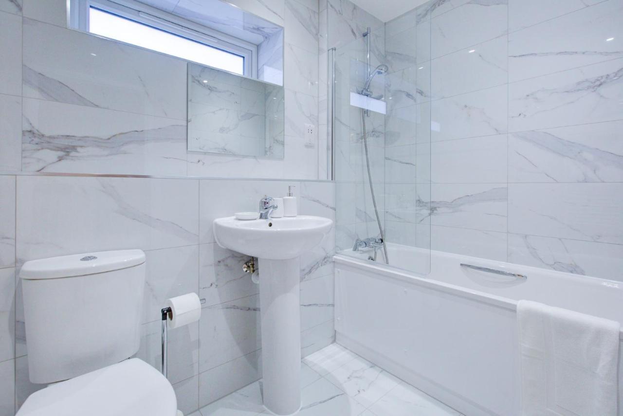 Hybrid Resi - Close To Tooting And Wimbledon Mitcham