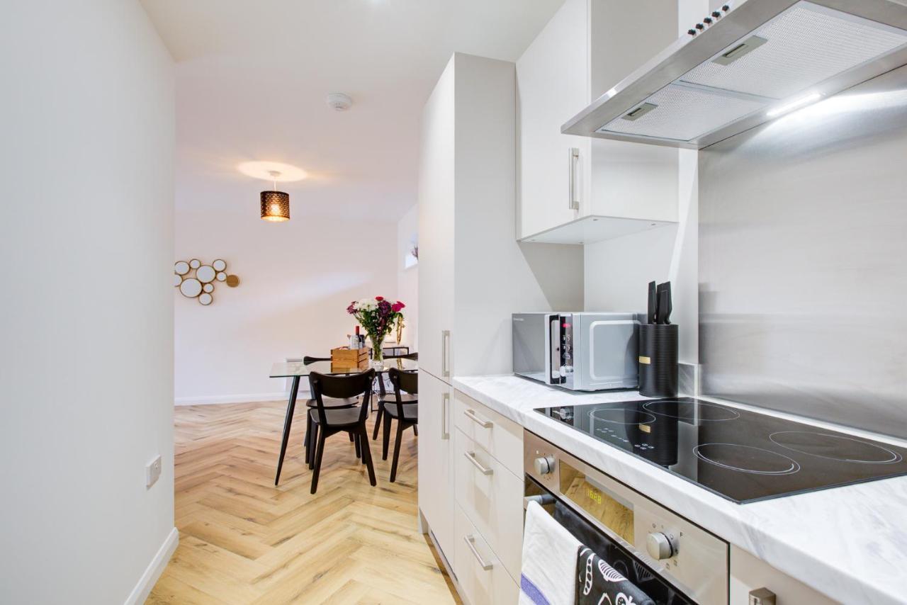 Hybrid Resi - Close To Tooting And Wimbledon Apartment