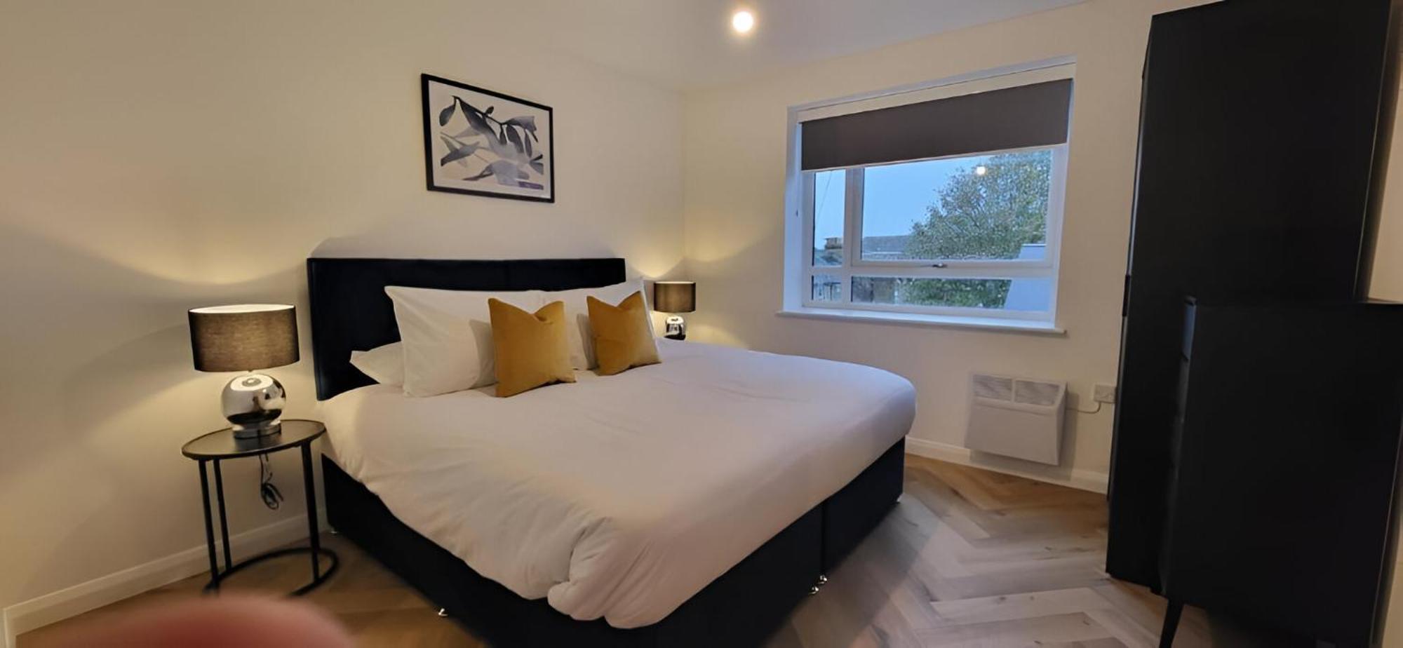Hybrid Resi - Close To Tooting And Wimbledon Mitcham